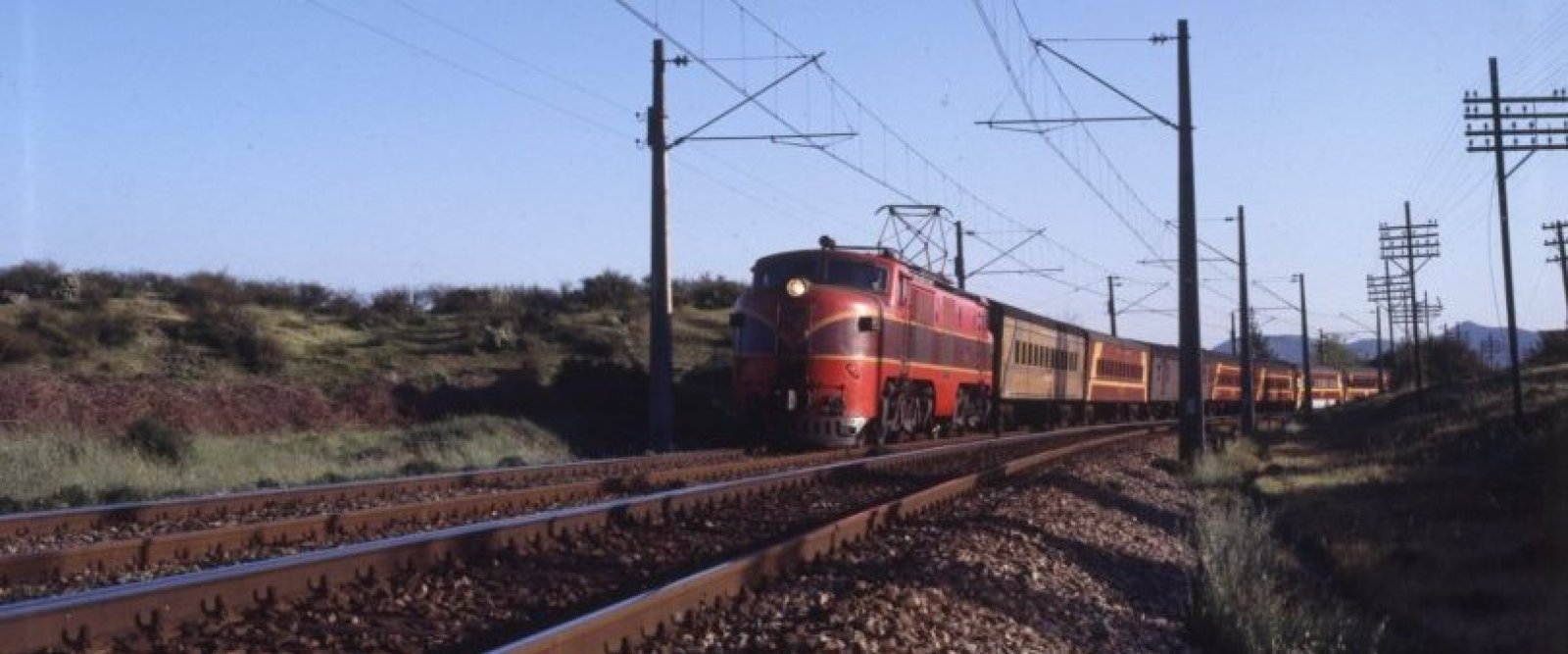 ¿Te acuerdas cuando el tren llegaba a la costanera de Puerto Montt? Revive su historia aquí